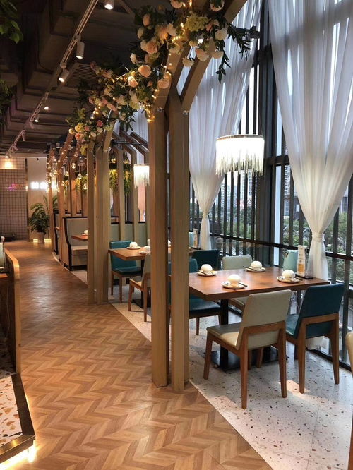 武汉时尚餐厅装修实景图 成都餐厅室内设计
